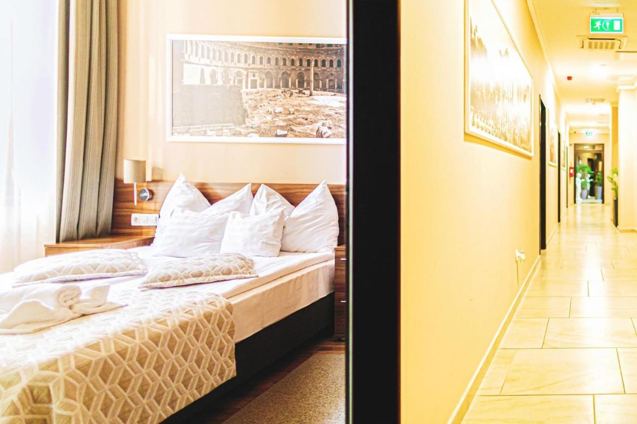 Forum Hotel ソンバトヘイ エクステリア 写真